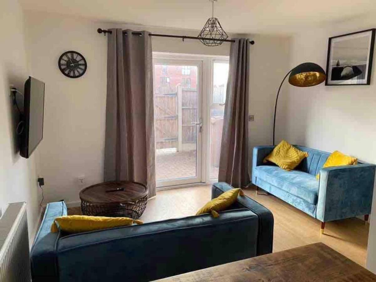 Beautiful 4-Bed House In Lincoln- Close To Centre Exteriör bild